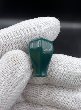 雪巴琉璃鲨鱼背三通克万色系，文玩配饰，百香星月佛手金刚猴头核