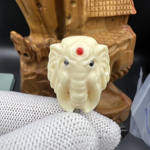 天然象牙果象神三通佛头，文玩配饰，百香星月佛手金刚猴头核尖三