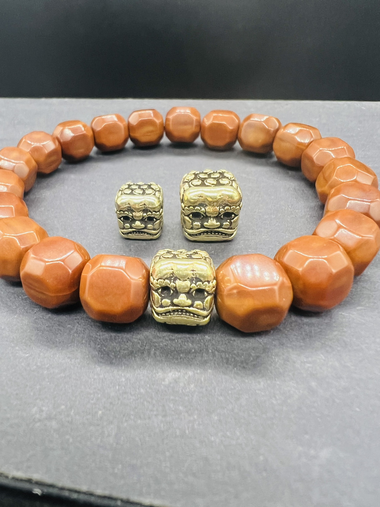 瑞兽麒麟六方珠腰珠顶珠，文玩配饰，手串单圈腰珠顶珠，纯铜打造