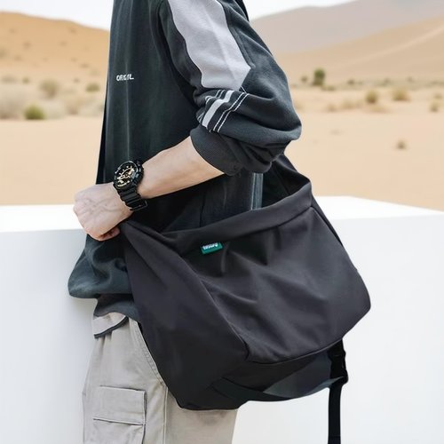 日系单肩包男士通勤斜挎包