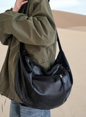 法国Cavi KIong饺子包大容量男女机车骑行包潮牌个性斜挎包单肩包