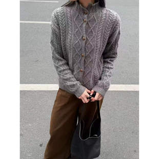 新款 菱形麻花木纹扣立领简约针织开衫 x913 木纹扣