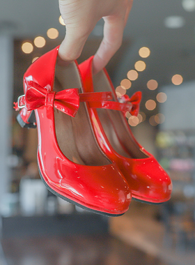 女童舞台演出高跟鞋公主鞋儿童蝴蝶节表演鞋生日礼物红色黑色皮鞋