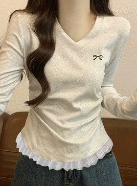 灰色V领长袖T恤女皱褶蕾丝拼接修身显瘦内搭打底衫辣妹短款上衣潮