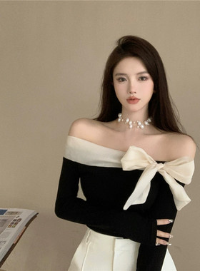 纯欲露锁骨一字肩蝴蝶结长袖T恤女秋修身短款设计感撞色拼接上衣