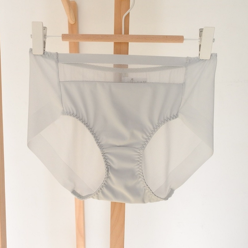 满59包邮韩单纯元高级灰色丝滑柔软无痕中腰包臀三角内前部镂空