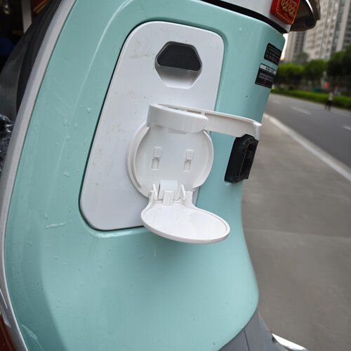 适用于踏板摩托车F125杯架改装折叠免打孔维多利亚本田改装水杯架