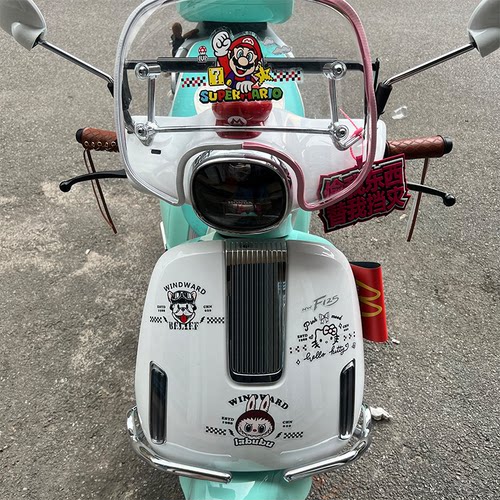适用于本田NWF125摩托车前脸labubu装饰防水贴纸风挡马里奥贴画