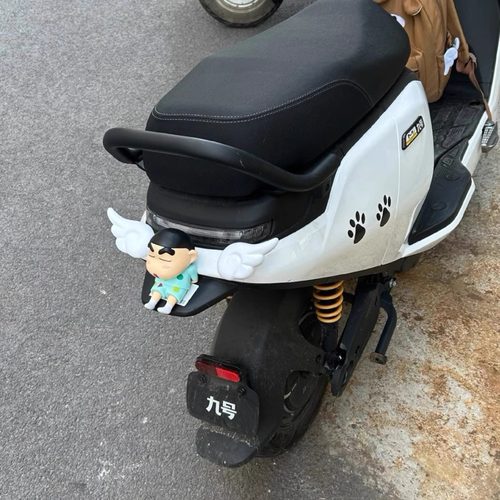 适用九号MZ/NZ mix车尾立体动漫蜡笔小新公仔配件电动车可爱装饰