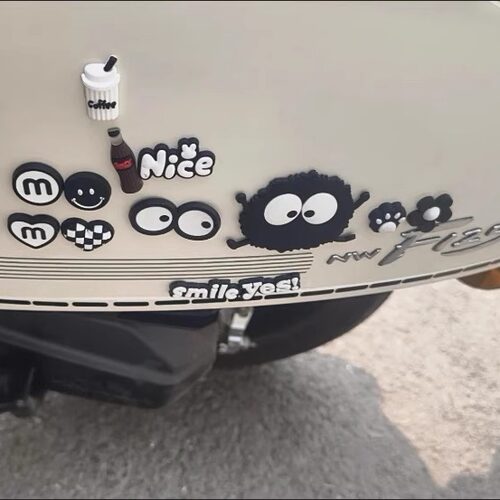 适用本田NWF125车身煤球眼睛字母笑脸硅胶可爱立体创意diy装饰贴