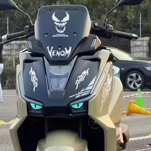 适用于五羊本田NWG150风挡毒液防水装饰反光贴纸立体恶魔眼睛车贴