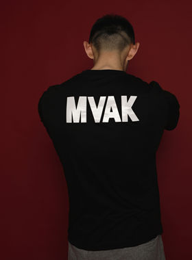 MVAKSTUDIO新款黑色t恤男短袖潮男ins潮牌圆领夏季半袖休闲时尚
