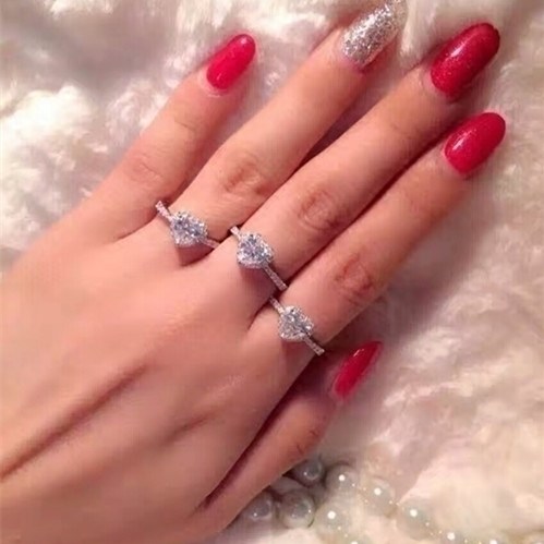 清货心形钻戒仿钻石戒指女款925纯银镀白金1克拉爱心型结婚求婚戒