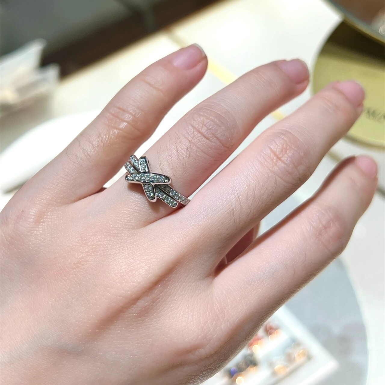 尚美伯爵K金满钻对戒男女