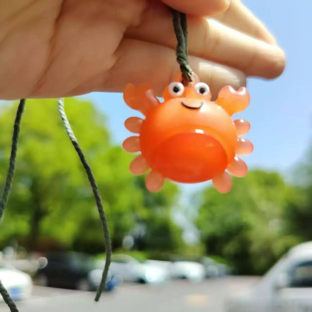 a变色烤螃蟹挂件紫外线变色挂件车载小螃蟹摆件车载螃蟹背包吊坠,模玩/动漫/周边/娃圈三坑/桌游,动漫挂件/文具,淘宝优惠券,粉丝福利购,淘宝优惠卷