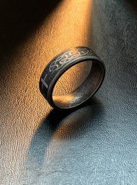 缠情十字-古法钛钢戒指窄款复古