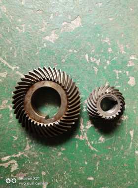 杭州铣床厂XQ6225XQ6230铣床配件40089/40091螺旋伞齿轮Z22/41机