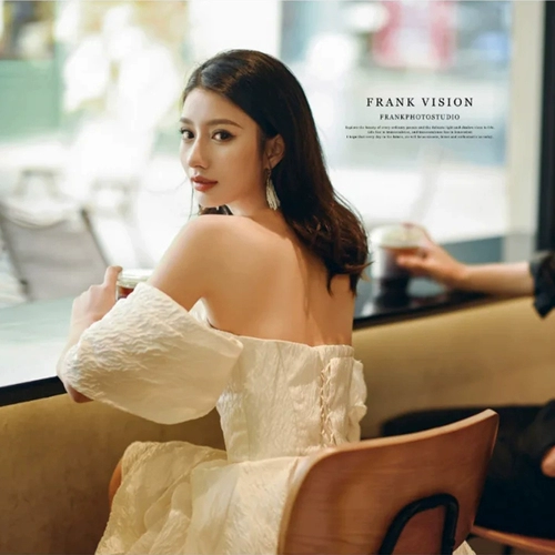 Корейское в стиле плеча легкое свадебное платье с высоким уровнем сенсорного белого простых супер бессмертных путешествий невесты, короткая и магистральная марля, марля