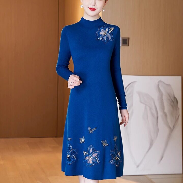 妈妈毛衣裙子改良新中式大码女装秋冬高档刺绣羊毛连衣裙子中长款