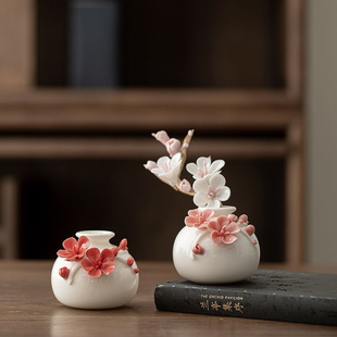 全红色陶瓷手工捏花红色梅花枝花瓶通透小清新花器工艺品瓷器摆件