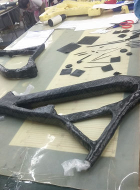 开发全碳纤维山地公路车架软尾车架EBIKE车架出口大品牌厂开模具