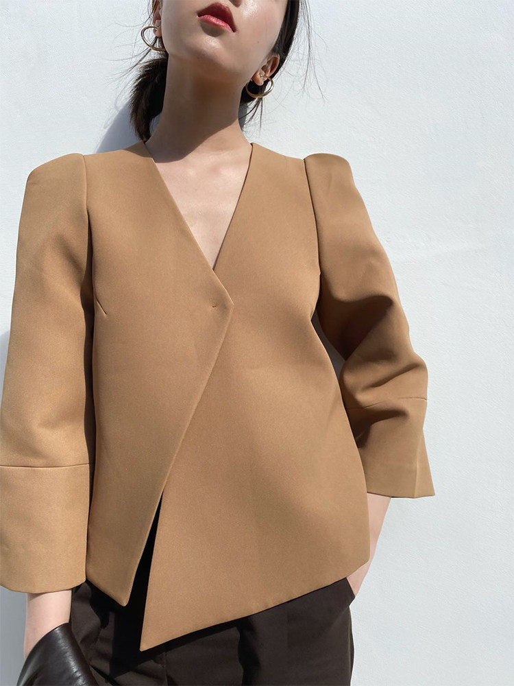taupe store styling sense V-neck commuter small jacket three-dimensional irregular deconstruction design short khaki camel