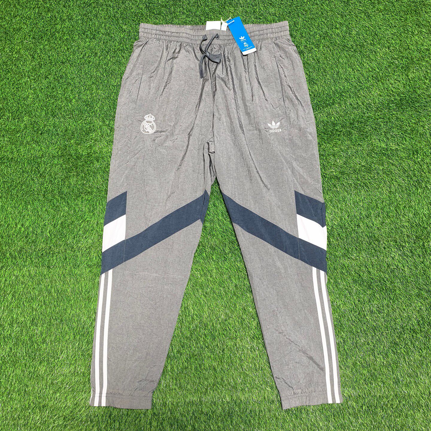 Adidas 三叶草 皇马 男子足球运动长裤复古训练拉链收腿裤 ji9480