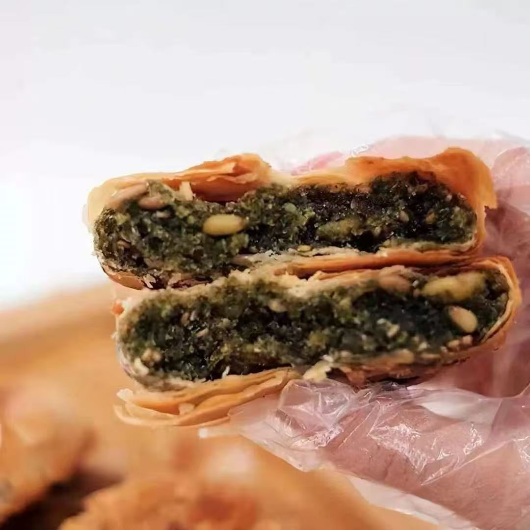 山东特产苏式椒盐香葱月饼中秋酥皮糕点老式咸口味酥皮葱香月饼