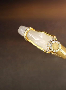 新款高版本「马年飞腾」2026新款爆款和田钰马首戒指马鞍戒指