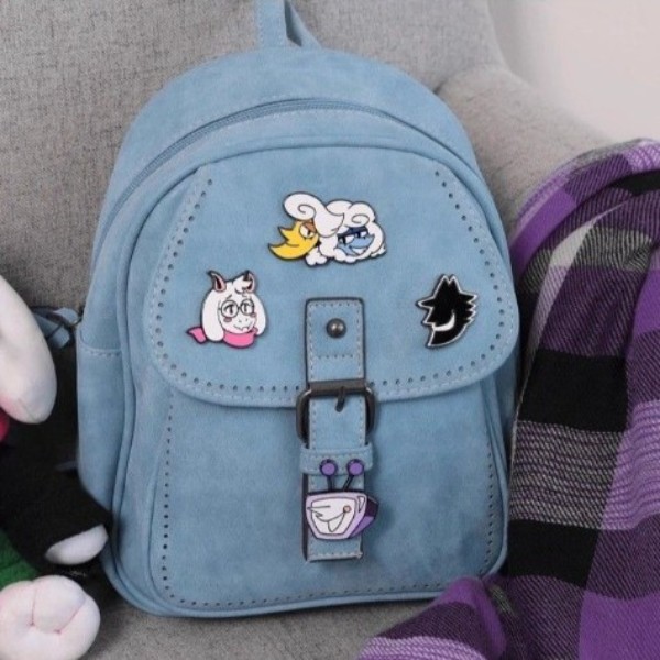 现货新款动漫卡通三角符文角色扣针胸针可爱时尚徽章书包背包装饰