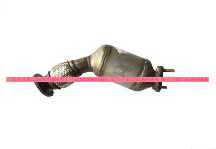 五十铃江铃宝典15款4D30欧4皮卡车两驱排气管 (前带三元催化原装)