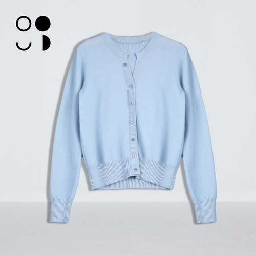 未知未觉2025冬新品简约百搭圆领长袖绵羊毛针织开衫女W441M34088