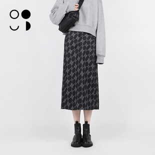 未知未觉中长时尚原创设计微弹菱格纹直筒复古半身裙女W341Q16506