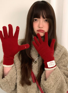 红色可触控屏幕针织保暖手套女