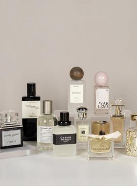 简约样板间男女士香水香氛道具衣帽间搭配组合梳妆台软装饰品摆件