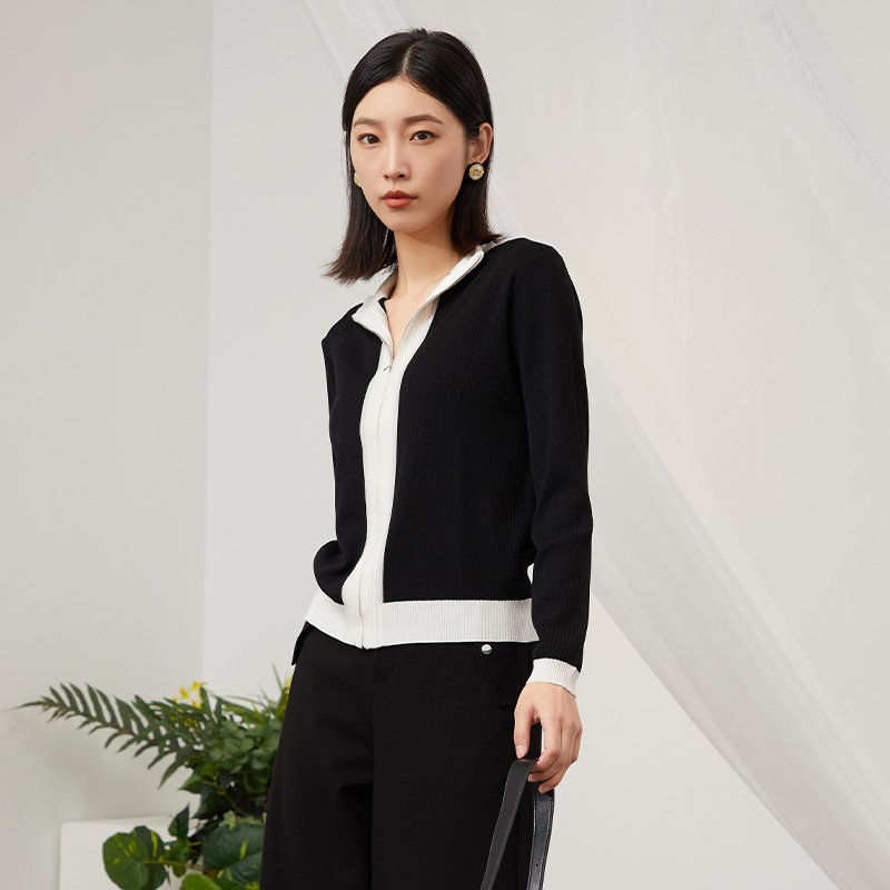 EMOO杨门韩女大翻领拼色毛衣