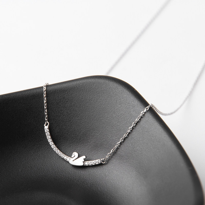 925银项链女甜美可爱天鹅锁骨链精致小巧时尚简约百搭高级感颈链