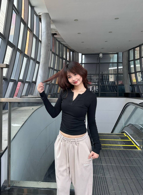 LIL CHER 黑色v领针织打底上衣女2025年春秋新款纯色内搭长袖t恤