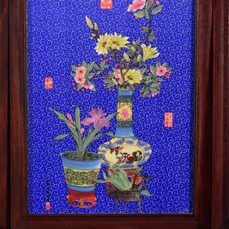 郎世宁作品红木镶瓷板画粉t彩博古图挂屏高36厘米宽29景德镇瓷板