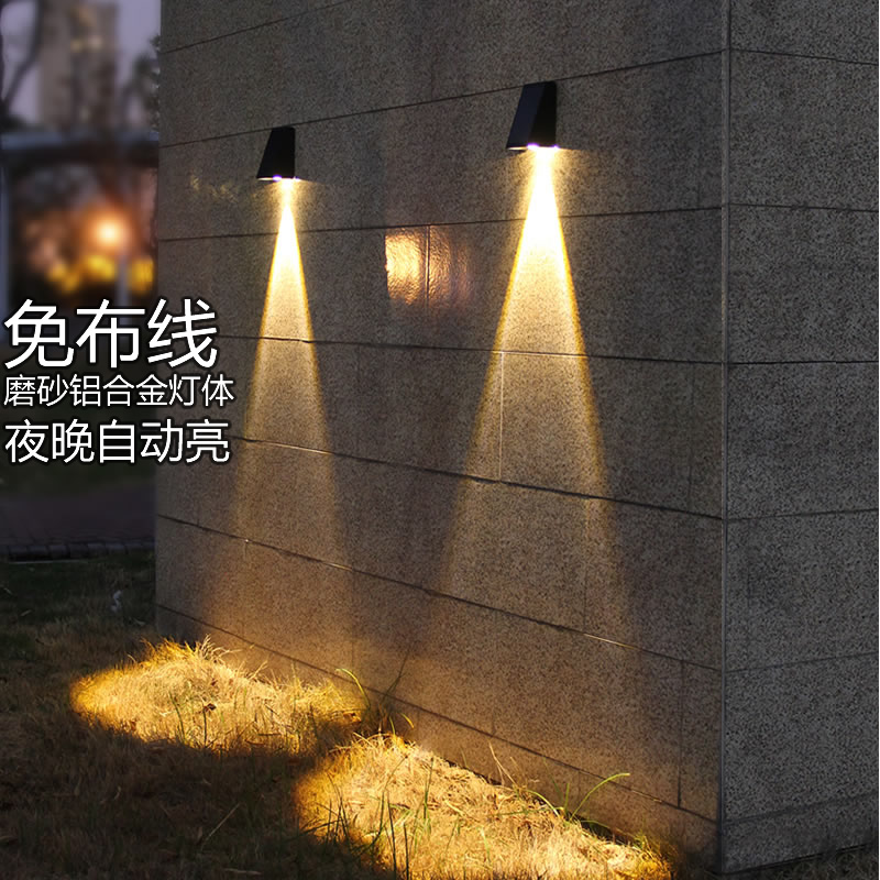新型太阳能墙壁灯户外防水超亮洗C墙庭院别墅民宿院子大门围墙家