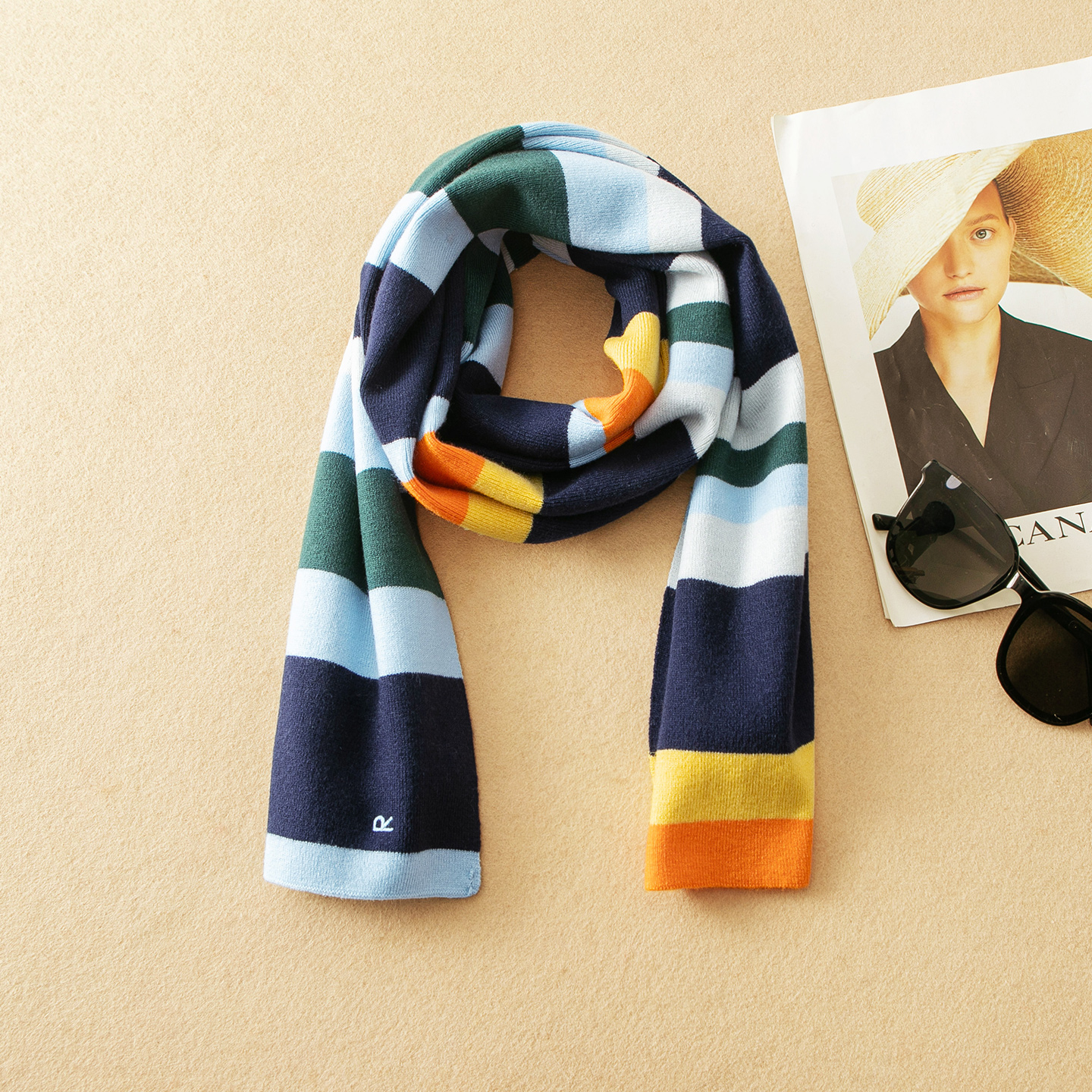 蛮文 日单 设计师小众款 超惊艳好搭冬日彩虹条羊毛窄条围巾5J016