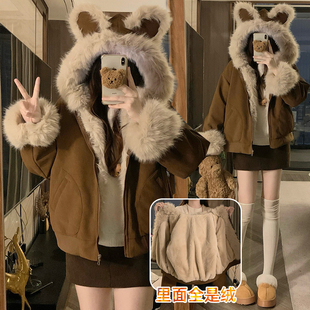 冬加绒加厚外套 实拍加厚保暖小熊耳朵麂皮绒座山雕棉服女2025新款