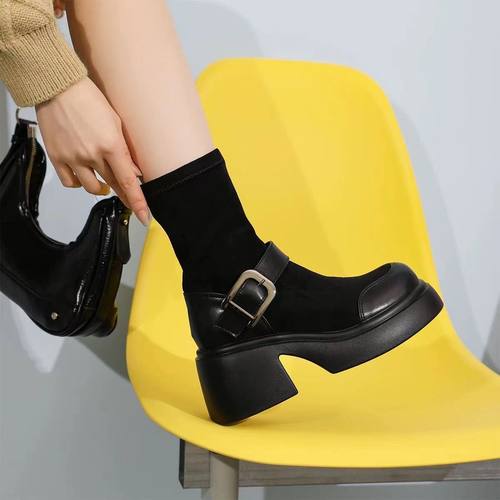 秋冬新款弹力袜扣子瘦瘦短靴新款显瘦增高靴子小个子马丁