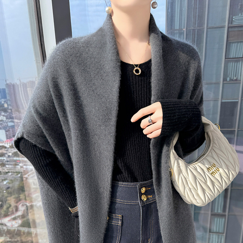 2025年春秋新款羊毛衫女宽松慵懒风针织披肩宽松外穿气质羊绒外套
