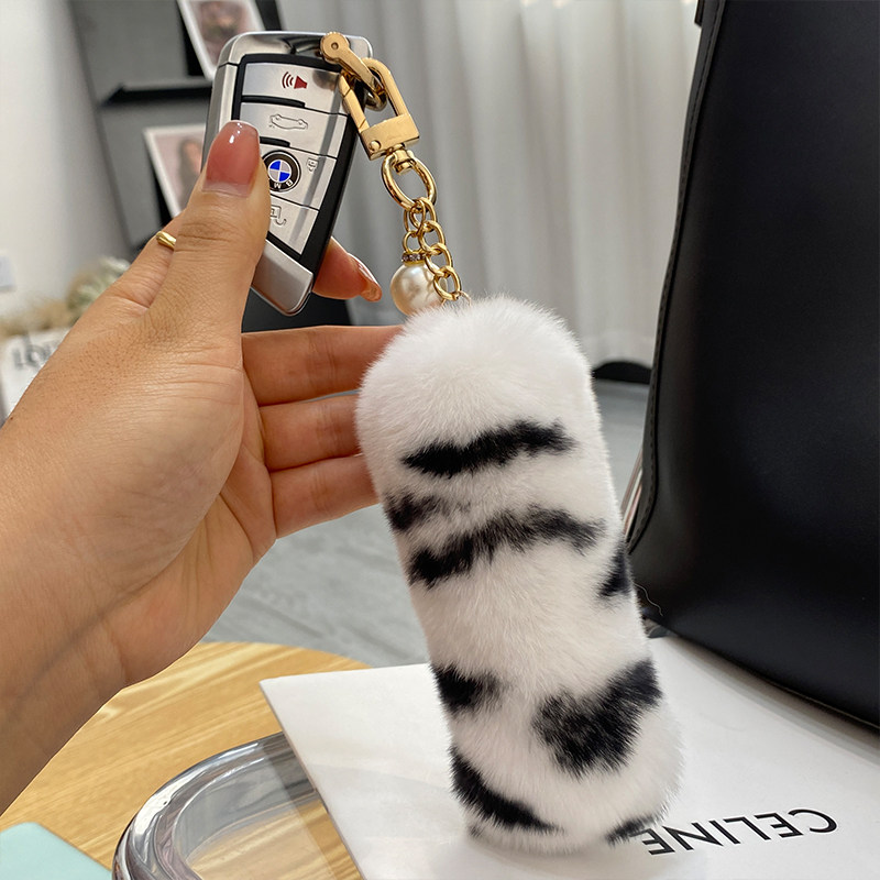 KOREAN INS CUTE OTTER RABBIT FUR SMALL TAIL CAR KEYCHAIN PENDANT CUTE PLUSH SCHOOLBAG BAG ORNAMENT GIFT