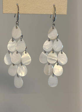 白色贝壳夸张耳环女轻奢高级感度假风旅游拍照耳饰小众设计感耳坠