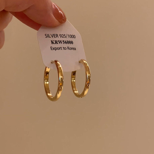 金色亮面素圈精致耳环2025新款 轻奢高级感耳圈秋冬气质耳扣女 爆款
