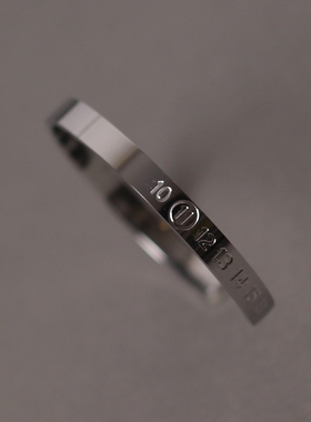 钛钢数字情侣开口时尚风手镯