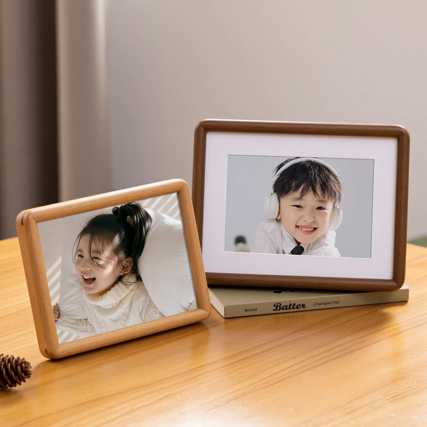 高档胡桃木摆台照片定制字画装裱