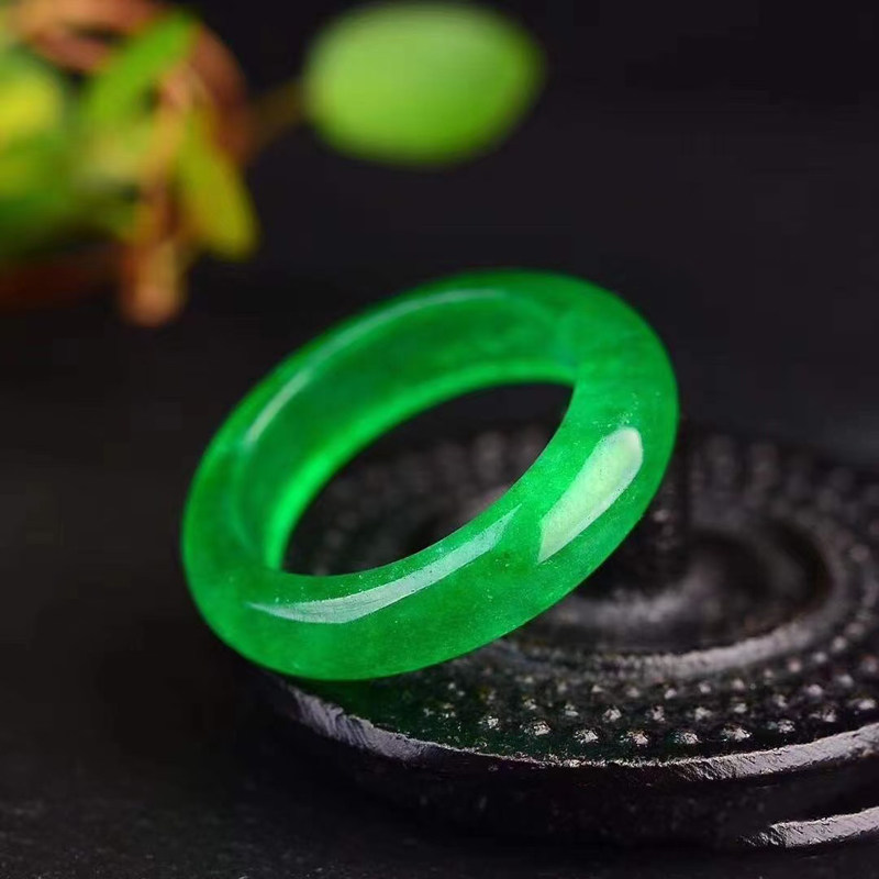 天然冰种干青戒指 满绿玉石英岩玉情侣戒指 精美